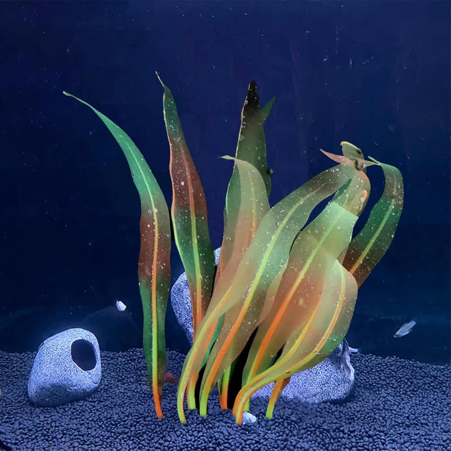 2Pcs Soft Silicone Aquarium Plants Glowing Kelp Fish Tank Plants Decor Artificial Aquarium Plant Decoration Simulation Artificial Water Grass for Fish Tank,Orange,7inch